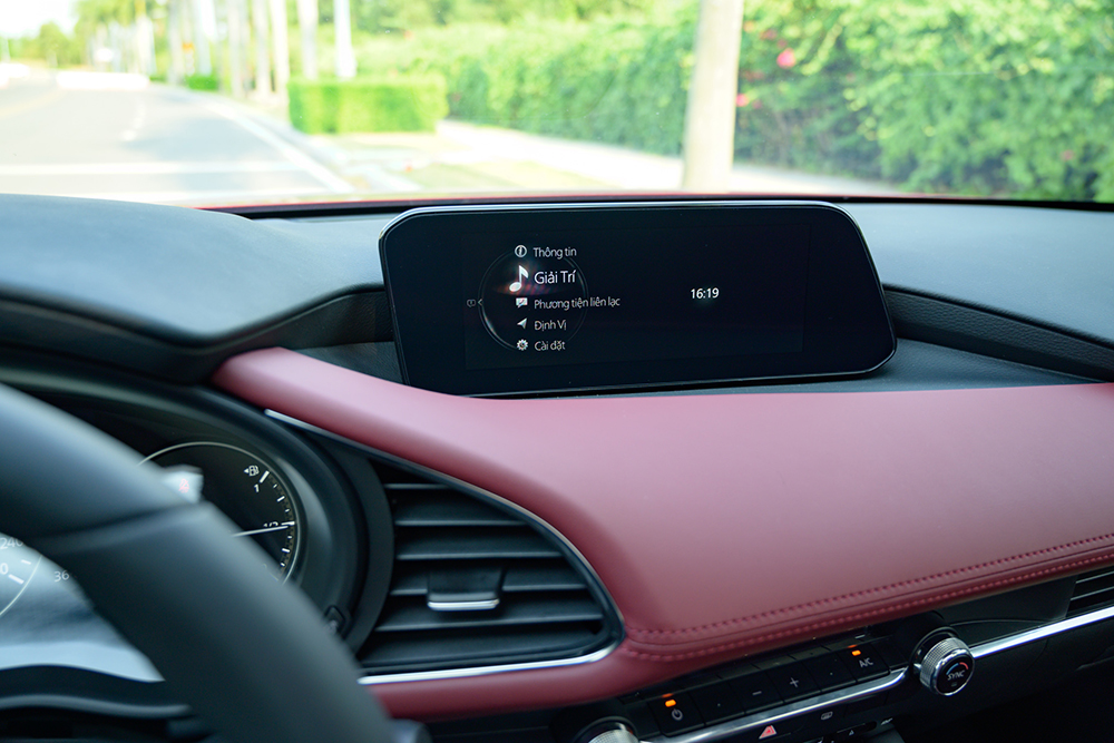Màn hình giải trí Mazda 3