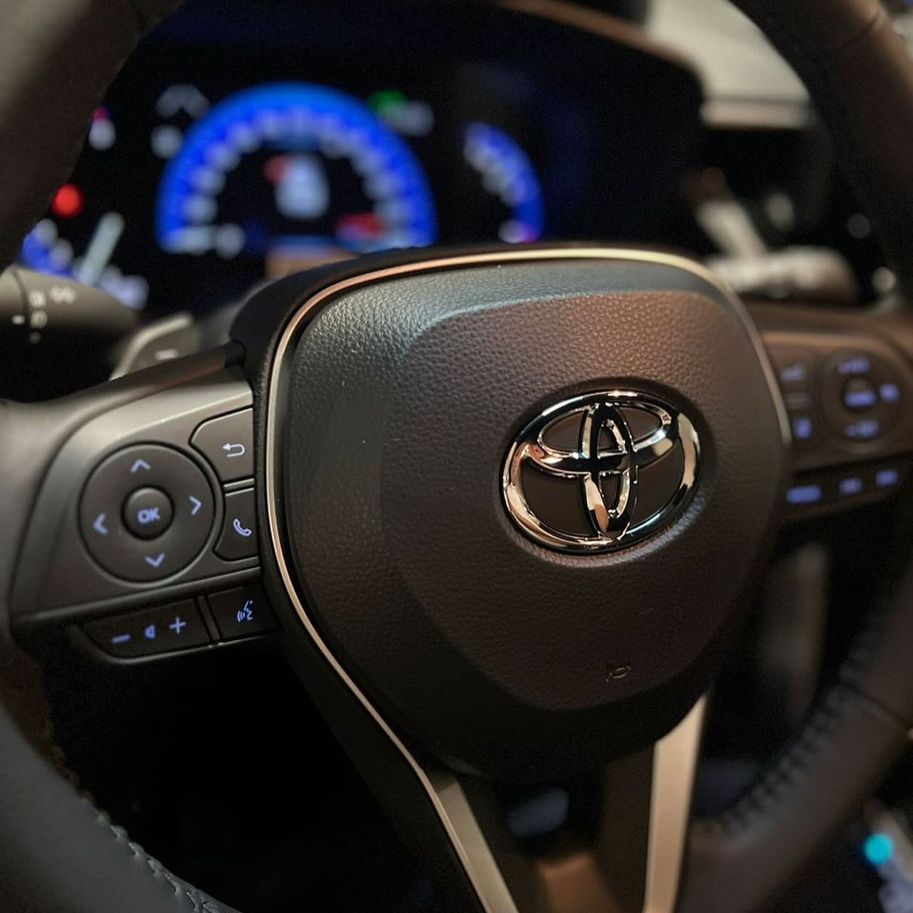 Vô lăng trên Toyota Cross 2023