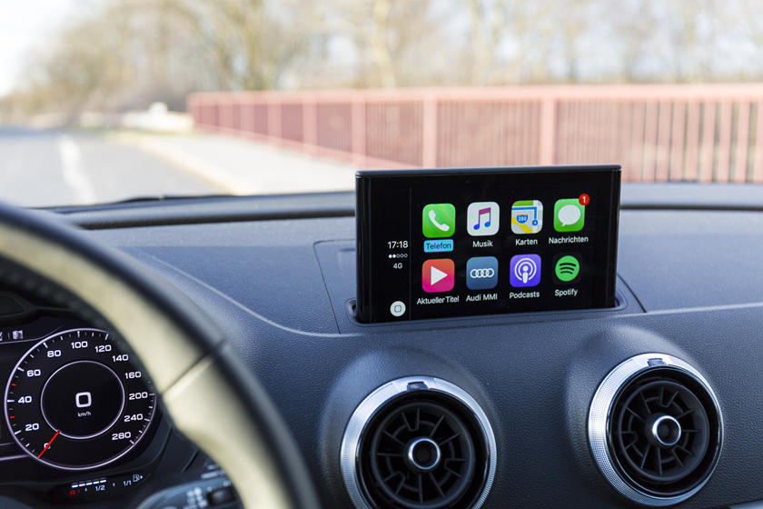 Apple CarPlay là gì?