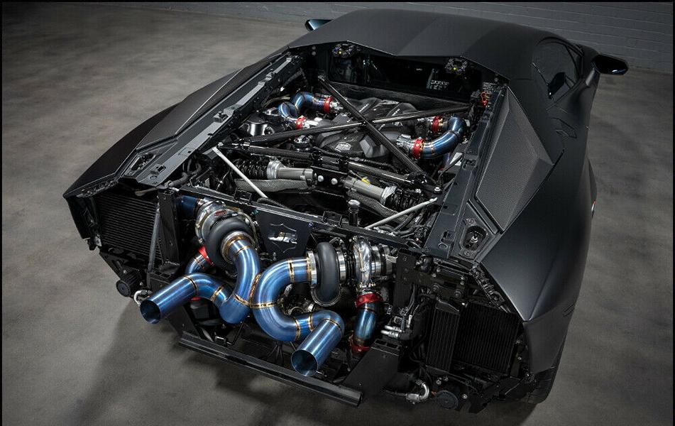 Chiêm ngưỡng khối động cơ đồ sộ tạo ra  mã lực cho Lamborghini  Aventador