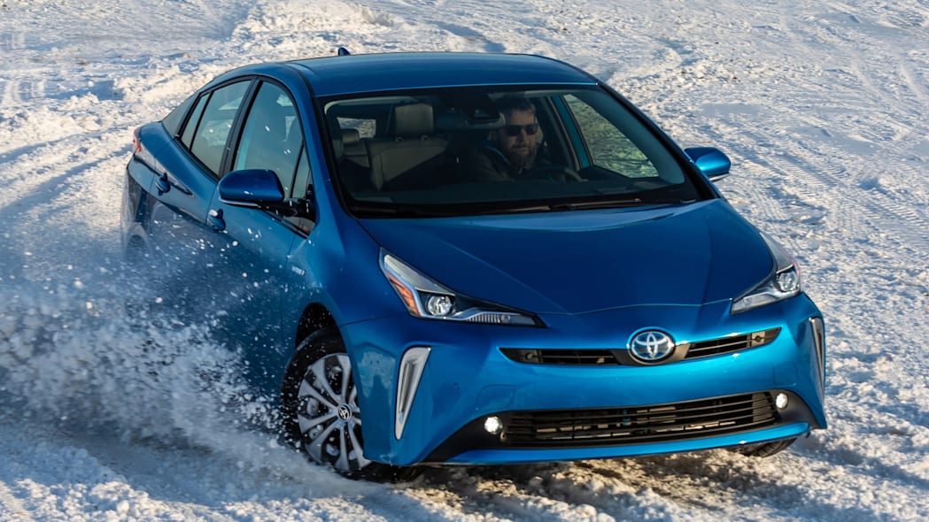 Toyota Prius 2019 - dòng xe dẫn động 4 bánh AWD hoàn toàn điện của Toyota