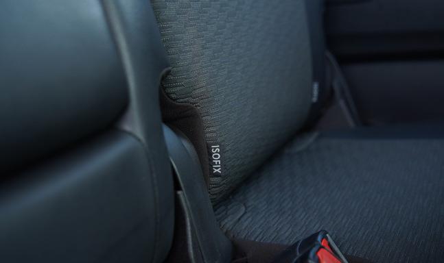 2020-suzuki-xl7-philippines-isofix-tethers-5f4f762433097
