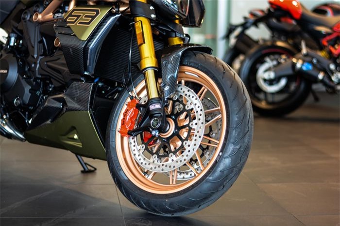 Chi-tiet-Ducati-Diavel-1260-Lamborghini-dau-tien-tai-Viet-Nam_4
