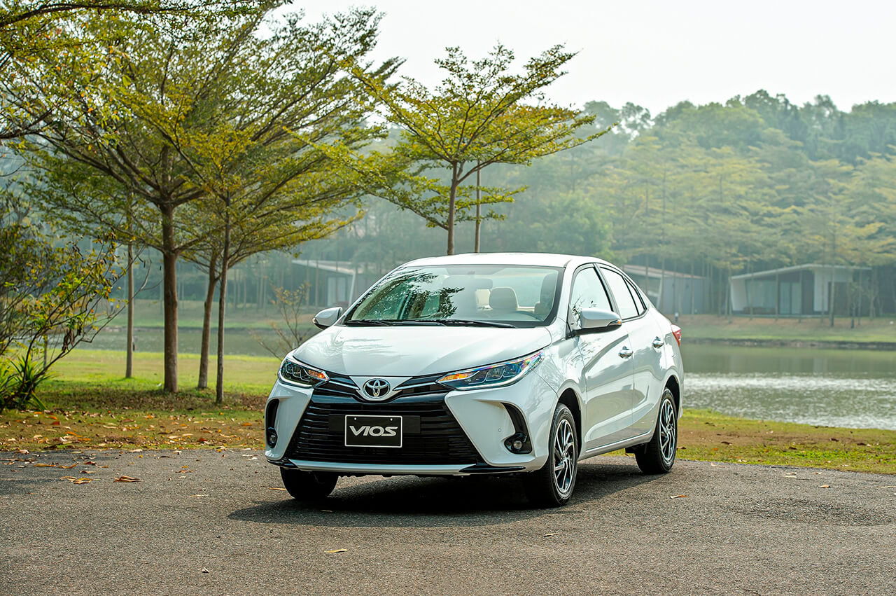 Toyota Vios White 4