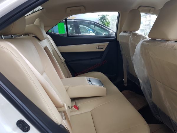 khoang-hanh-khach-Toyota-Altis-2020