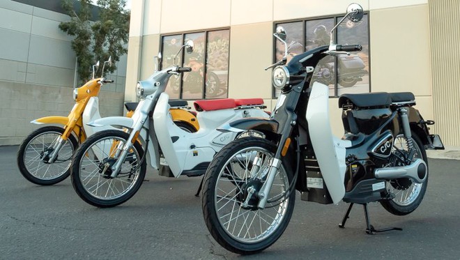 CSC Monterey hiện đang được CSC Motorcycles nhập khẩu, phân phối với giá bán 1.995 USD