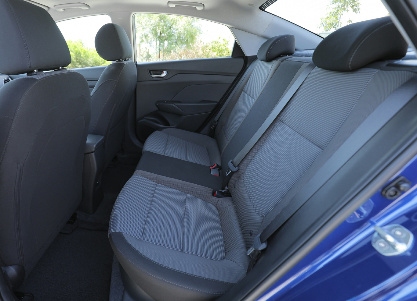 Chi tiết xe Hyundai Accent 1.4MT Tiêu chuẩn: Giá bán, hình ảnh