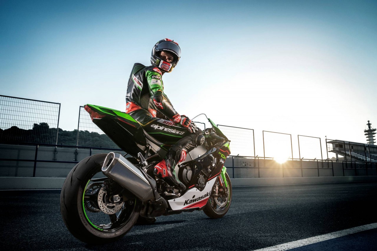 Kawasaki Việt Nam ra mắt H2 CARBON và ZX-10R 2021, giá lên