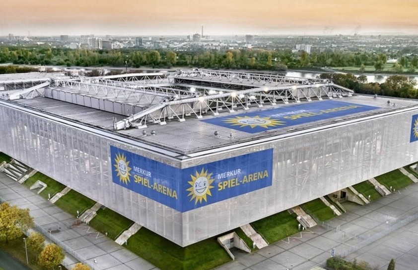 Düsseldorf Arena là sân nhà của Düsseldorf. Ảnh: Getty
