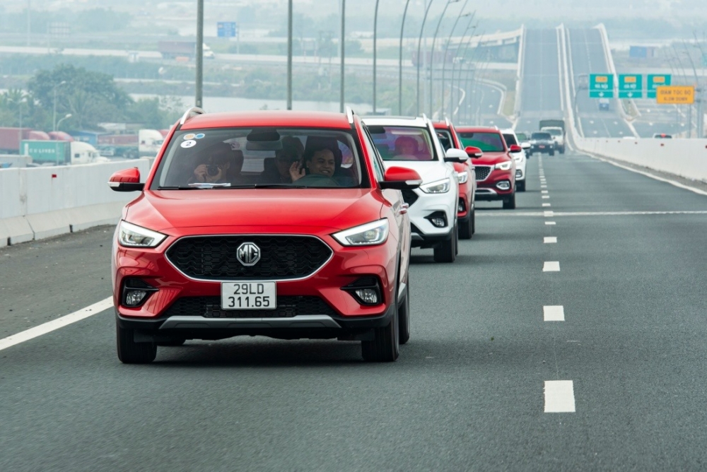 MG ZS - 02