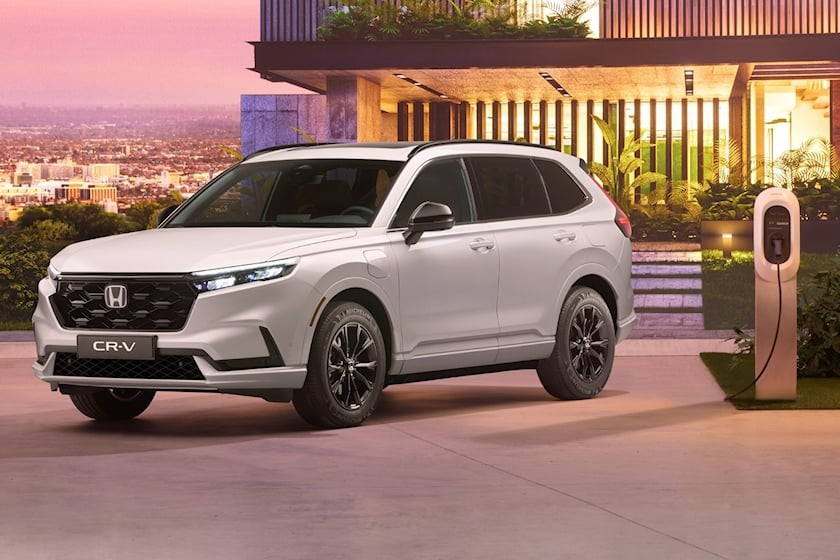Honda CR-V PHEV mới ra mắt thị trường châu Âu
