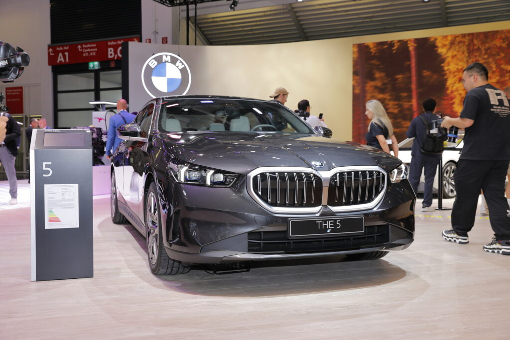 https___www.carscoops.comhttps___www.carscoops.com
