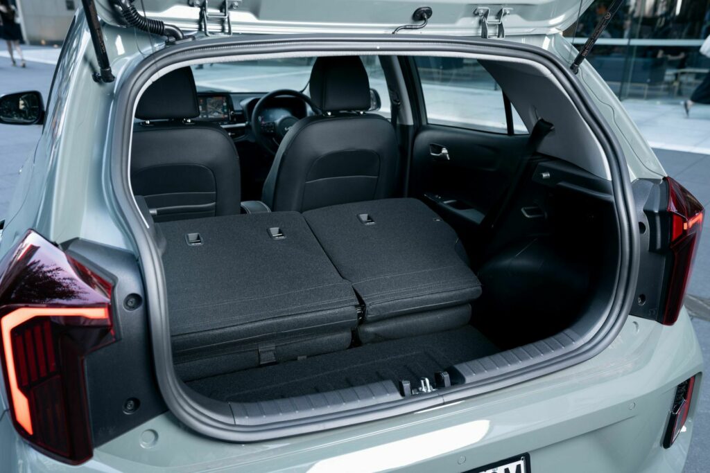 https___www.carscoops.comhttps___www.carscoops.com