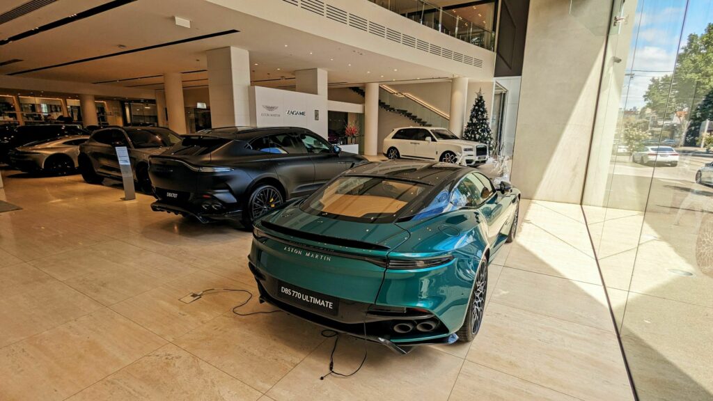https___www.carscoops.comhttps___www.carscoops.com
