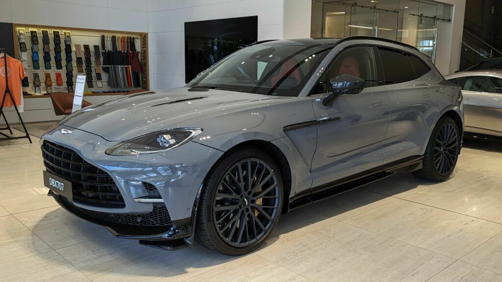 https___www.carscoops.comhttps___www.carscoops.com