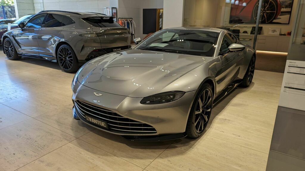 https___www.carscoops.comhttps___www.carscoops.com