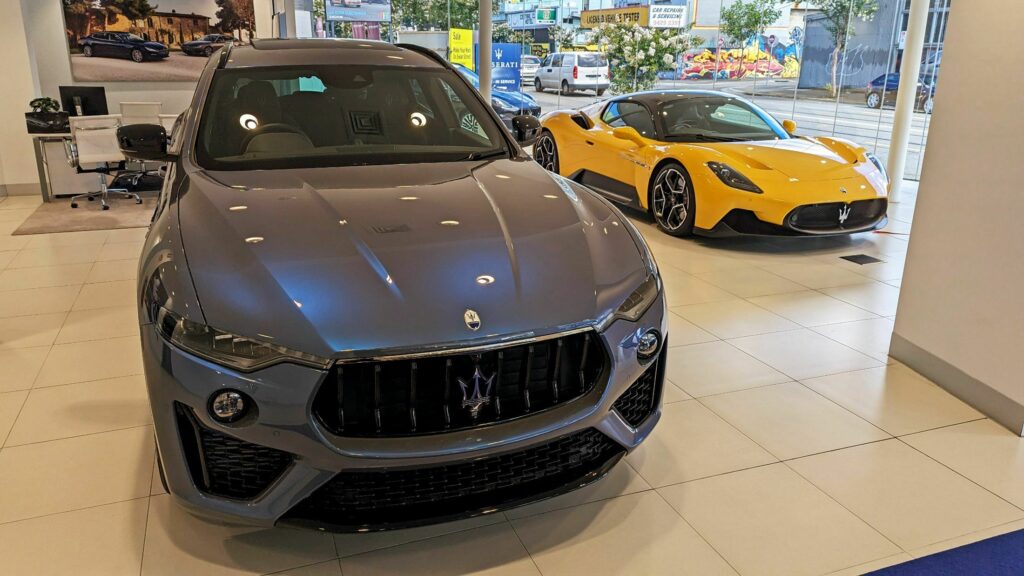 https___www.carscoops.comhttps___www.carscoops.com