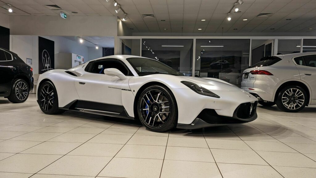 https___www.carscoops.comhttps___www.carscoops.com