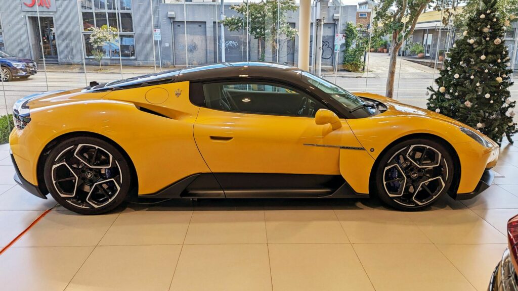 https___www.carscoops.comhttps___www.carscoops.com