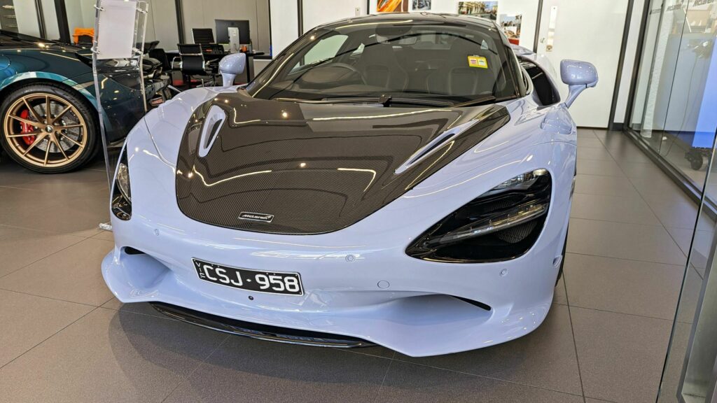 https___www.carscoops.comhttps___www.carscoops.com
