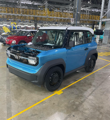 VinFast VF3 xuất hiện với bộ mâm được sơn đen