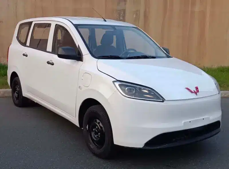 Mẫu MPV Wuling Hongguang phiên bản chạy điện