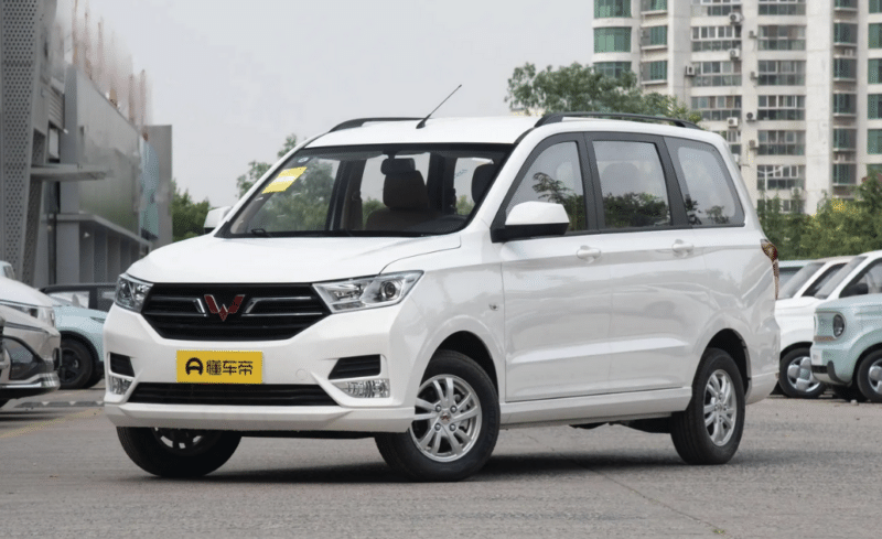 MPV Wuling Hongguang bản 2024