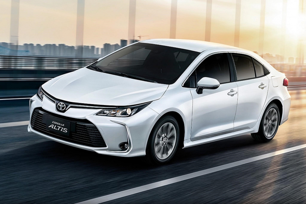 Giá lăn bánh của Toyota Corolla Altis là bao nhiêu?