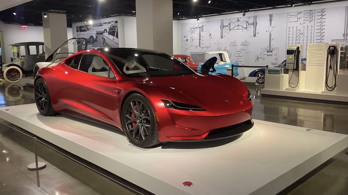 Tesla Roadster được trưng bày tại bảo tàng xe ở Mỹ