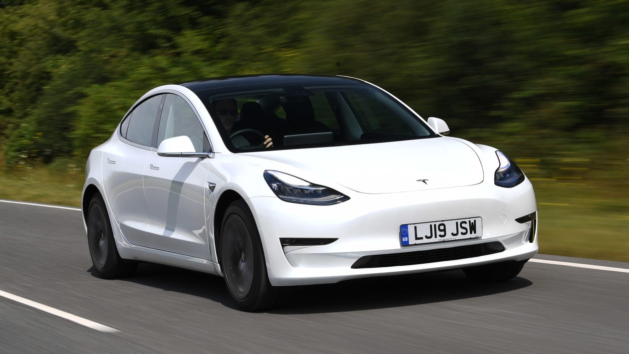 Tesla Model 3 - Mẫu xe điện bán chạy nhất 4 tháng đầu năm 2021 tại châu Âu