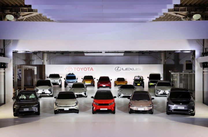 Dàn 15 mẫu xe điện mới của Toyota và Lexus