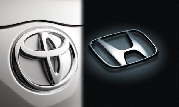Xe Toyota hay Honda tốt hơn?
