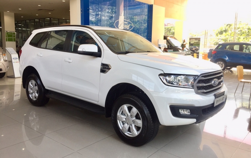 ford-everest-ambiente-2019(2)