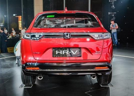 640-Honda-HRV-2022-phan-duoi-xe
