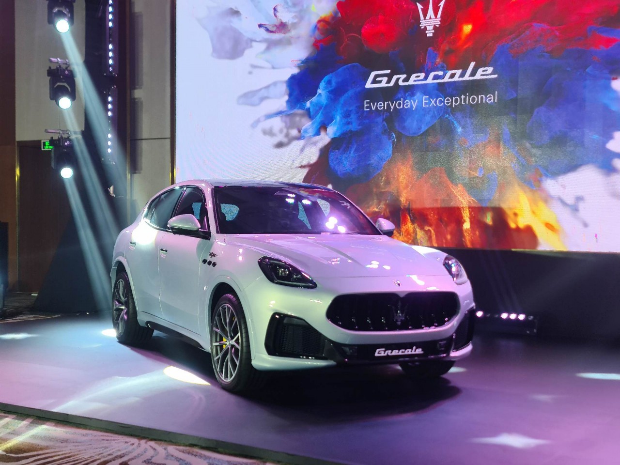 Maserati Grecale 2023 ra mắt khách Việt