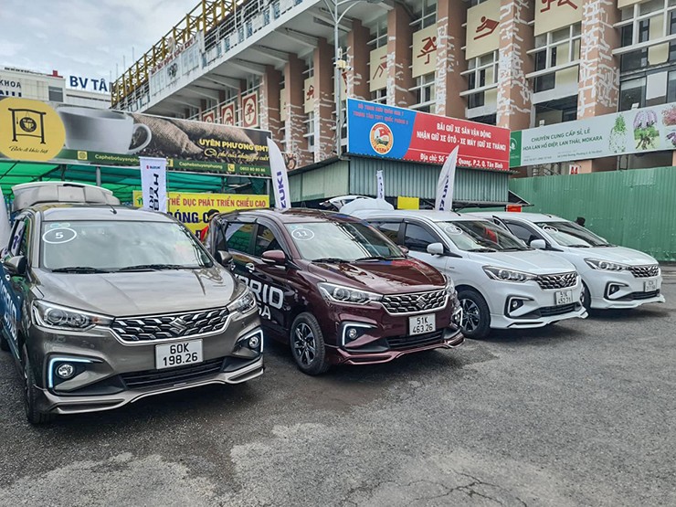 Suzuki Ertiga Hybrid liên tục giảm giá sâu tại Việt Nam