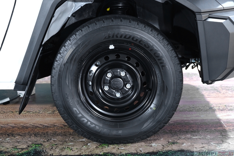 Hilux_Champ_Standard_022Hilux_Champ_Standard_022