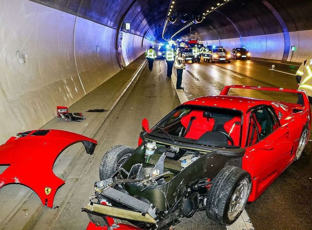 Chiếc siêu xe Ferrari F40 đắt tiền gặp nạn trong hầm Engelberg