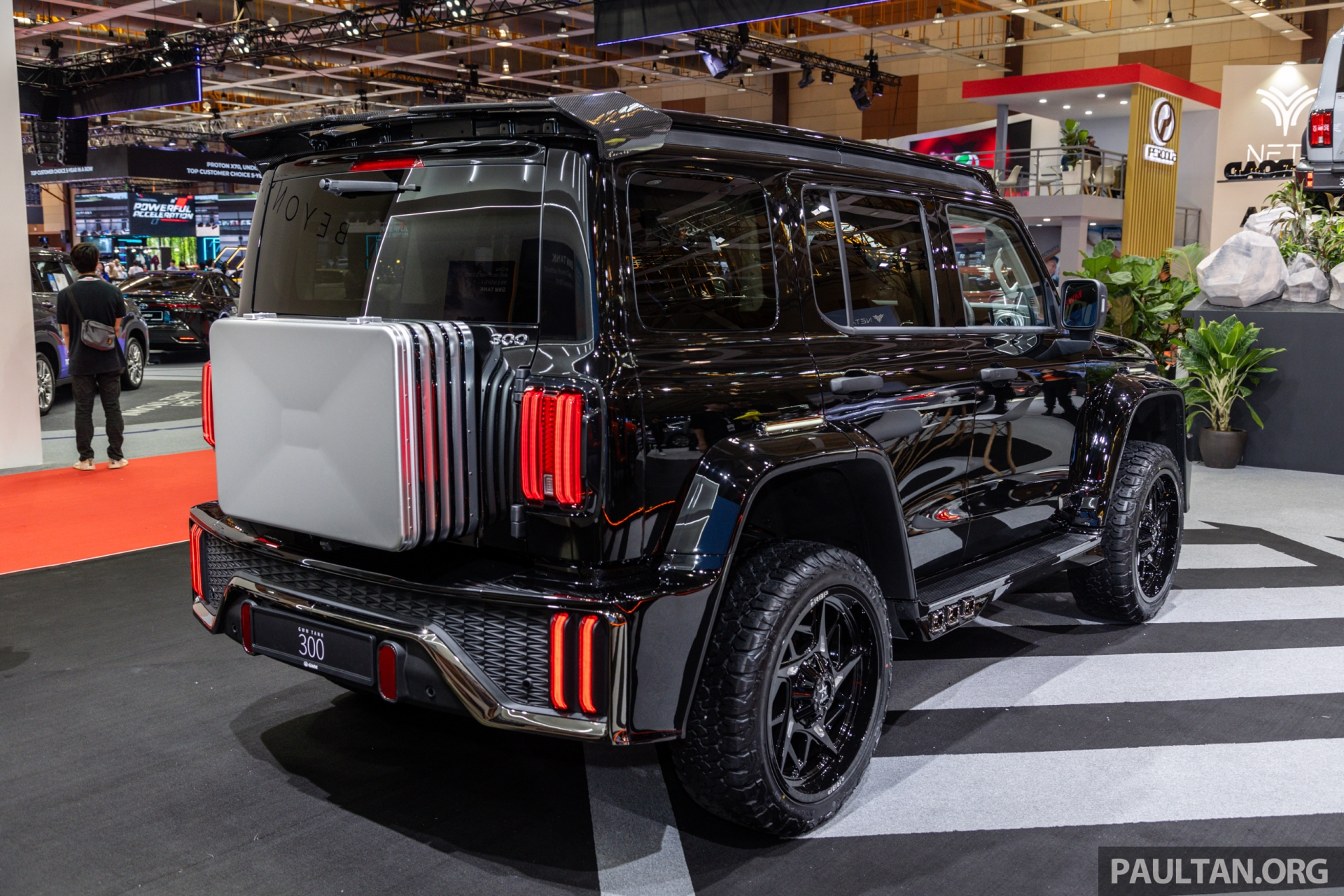 2024-MAS_GWM-Tank-300-4WD_Ext-2