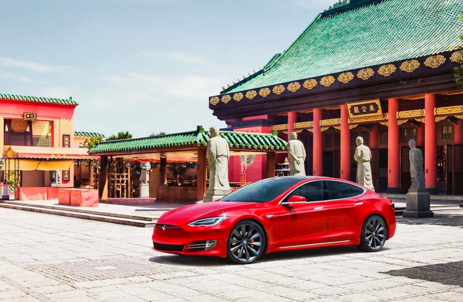 red-tesla-model-s-china