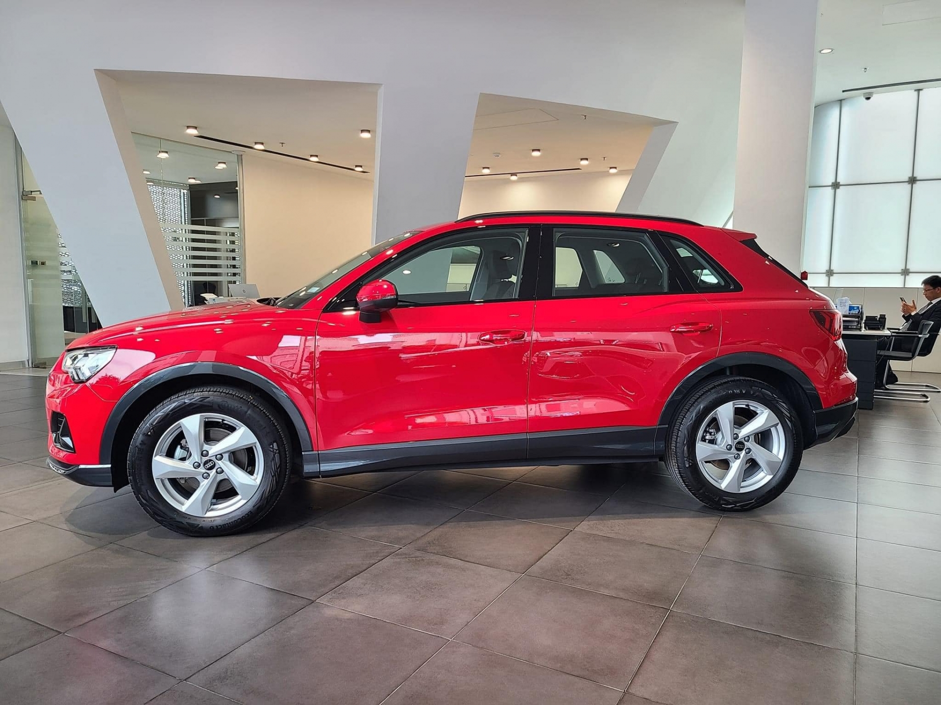 them-anh-audi-q3-2024-6-1719015647898993611198