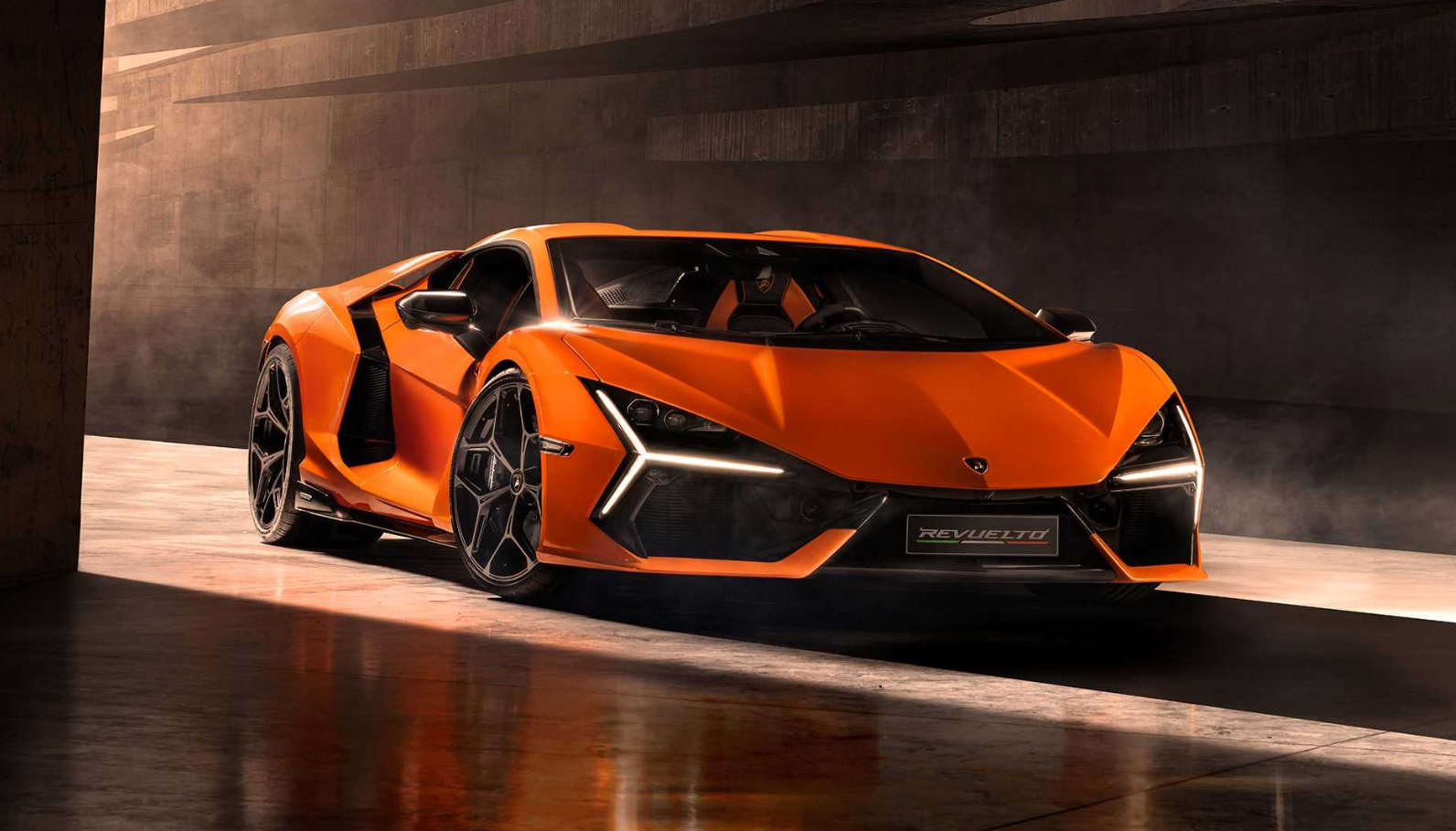 Lamborghini Revuelto - được coi như một sự thay thế hoàn hảo cho Aventador