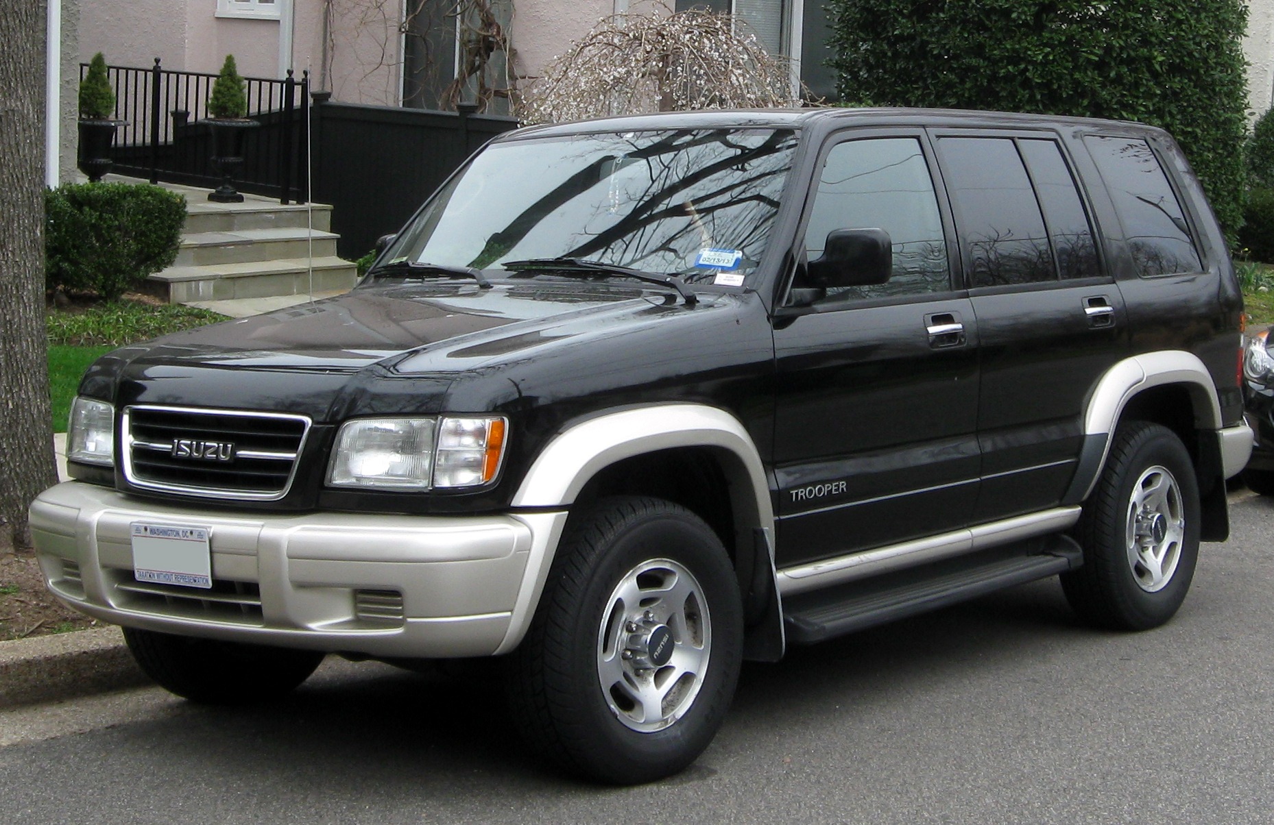 Isuzu Trooper thế hệ thứ 2