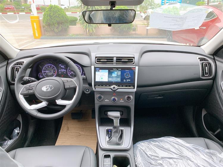 Khoang lái của Hyundai Creta bản tiêu chuẩn