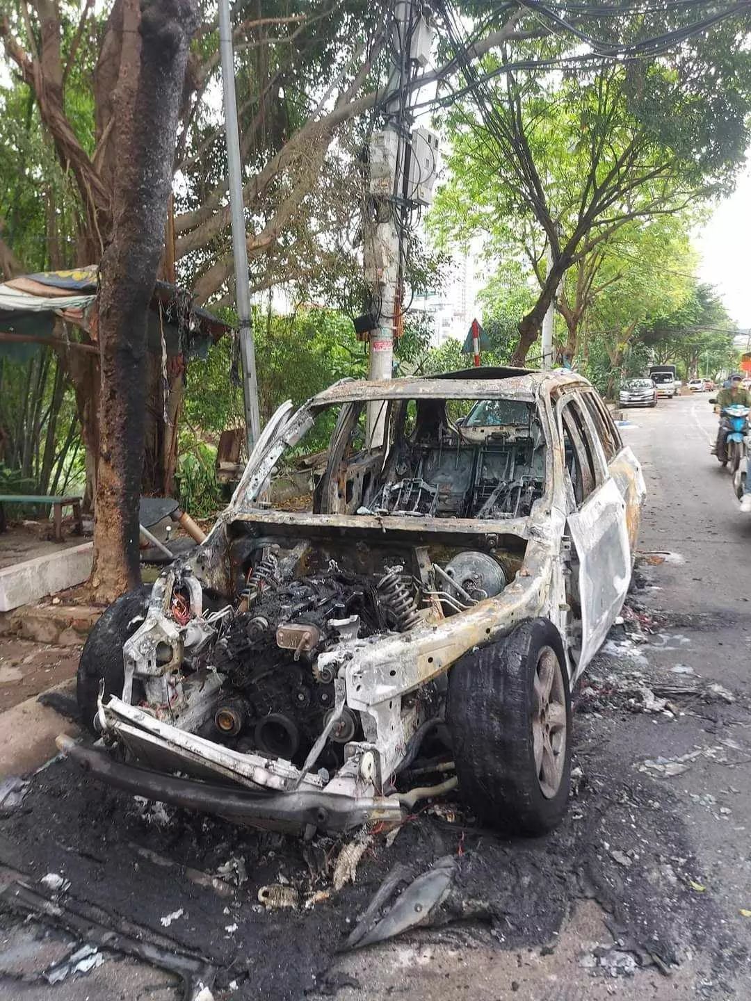 Hiện trạng của chiếc BMW X5 sau vụ cháy