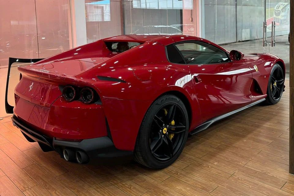 Ferrari_812_GTS_Rosso_70_Anniversary_2_result