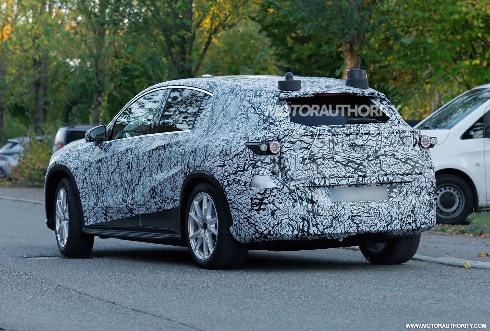 2027-mercedes-benz-glc-class-ev-spy-shots--photo-via-baldauf_100947263_h_result