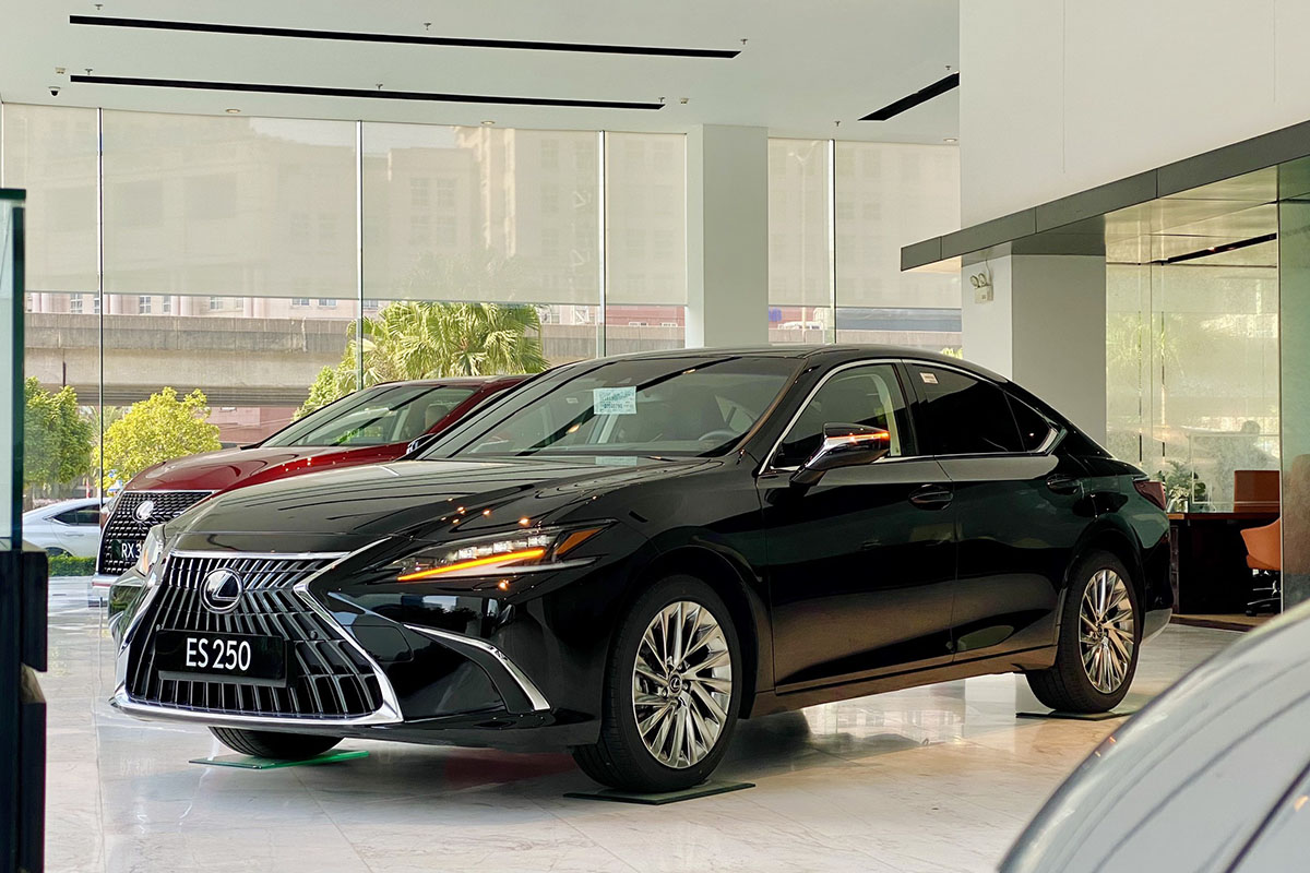 lexus-es250-2022