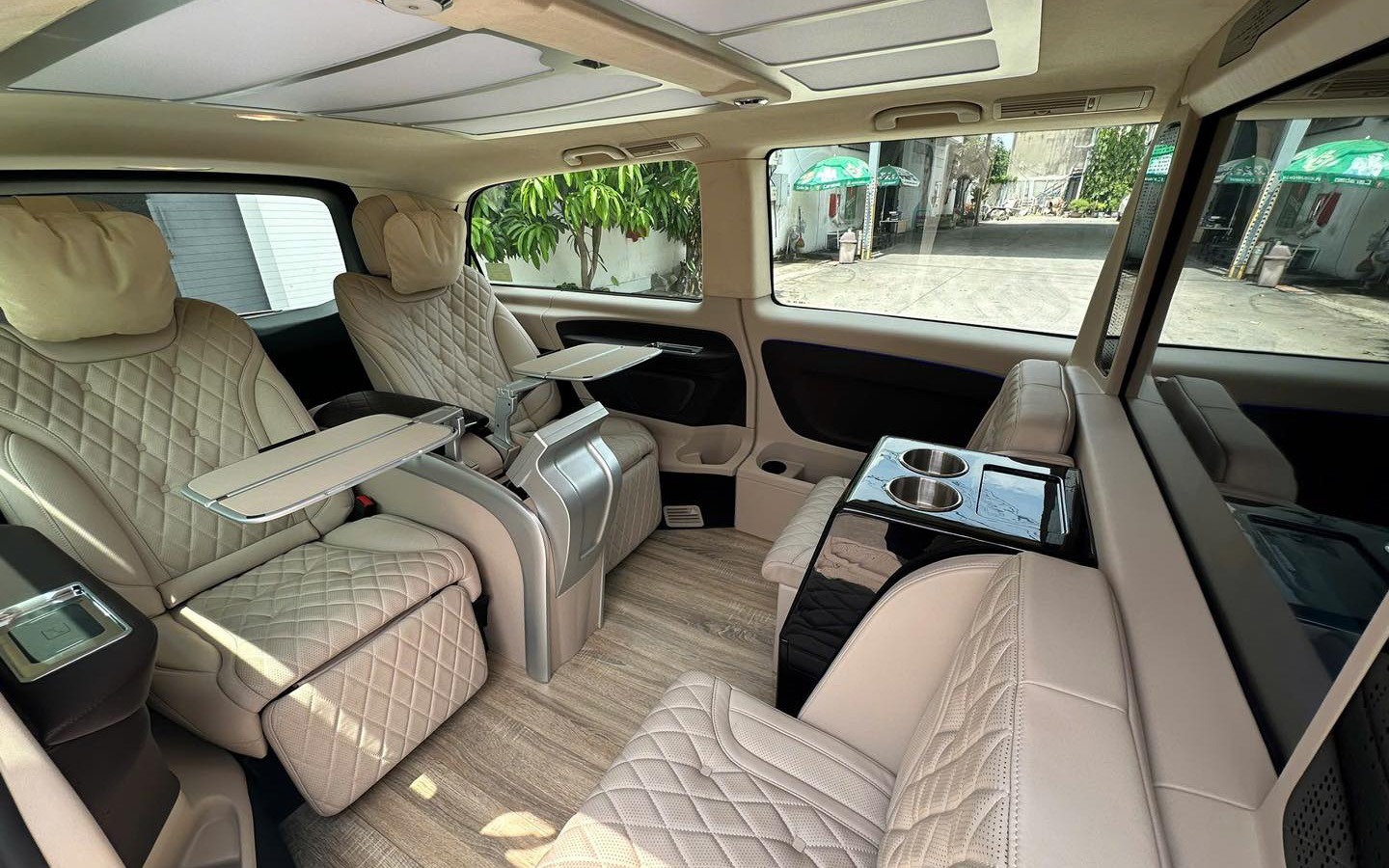 v-class-maybach-mercedes-9-17282