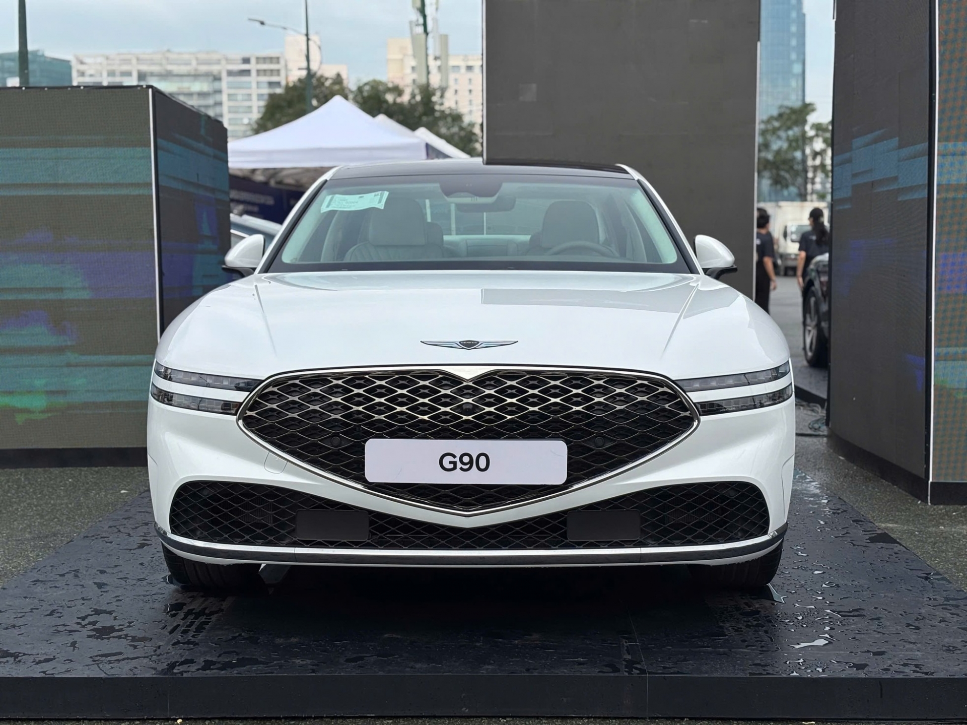 Genesis-G90-1